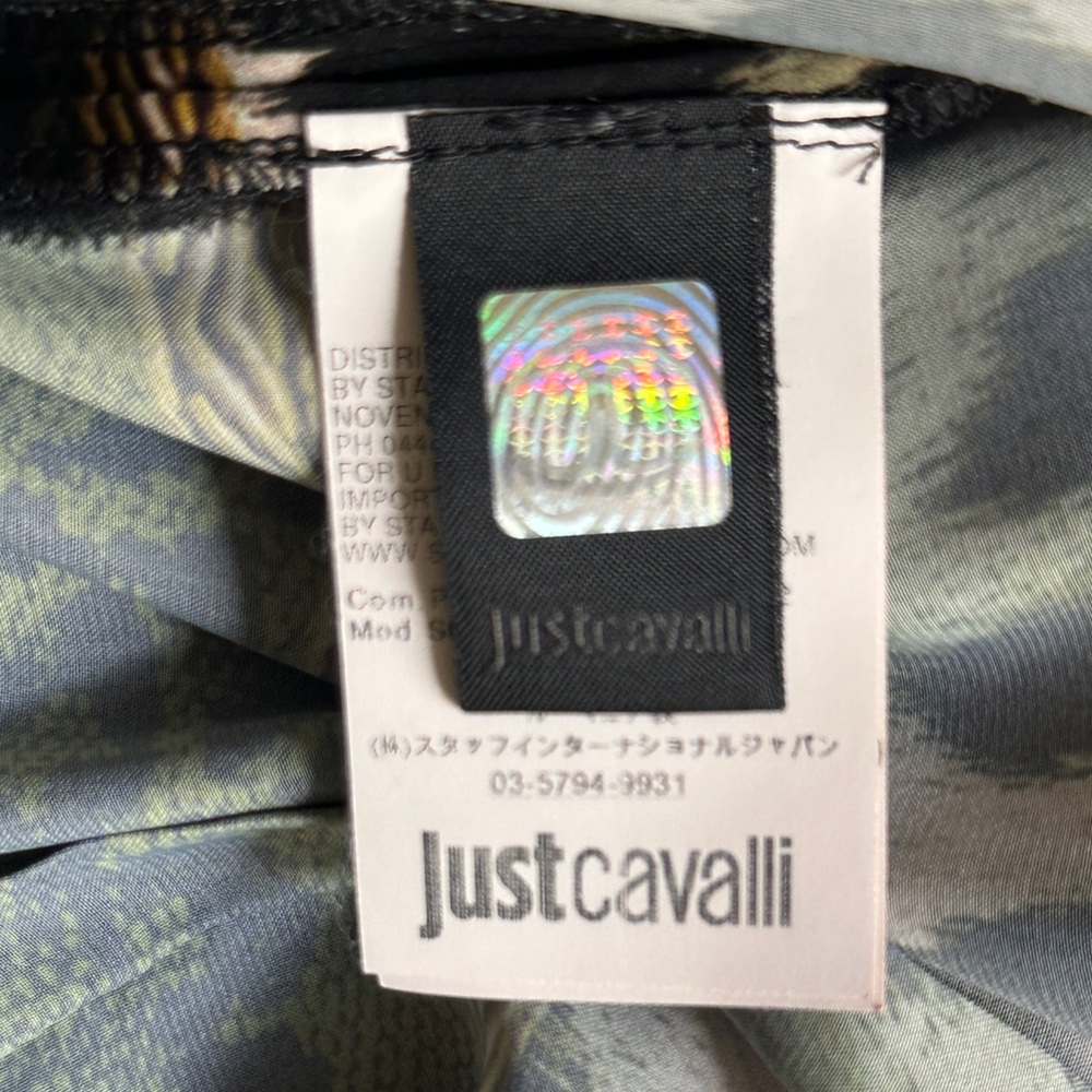 Just Cavalli Woman Black and Gold Silk Leopard Baroque Print Blouse. - Picture 12 of 13
